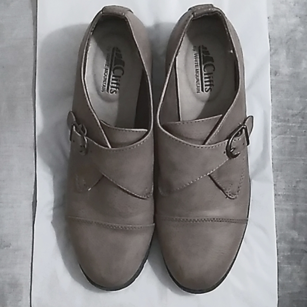 Side Buckle Shoes